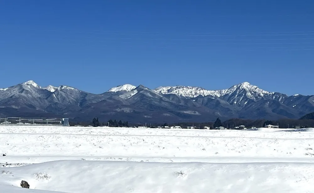 冬、雪をまとった八ヶ岳